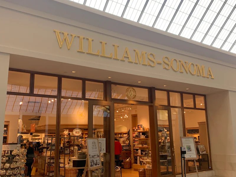 Williams-Sonoma is a knife store in Omaha, Nebraska featuring Kitchen, Custom knives and knife sharpening.