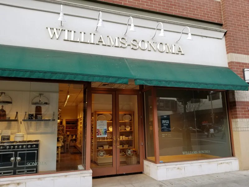Williams-Sonoma is a knife store in Spokane, Washington featuring Kitchen, Custom knives and knife sharpening.