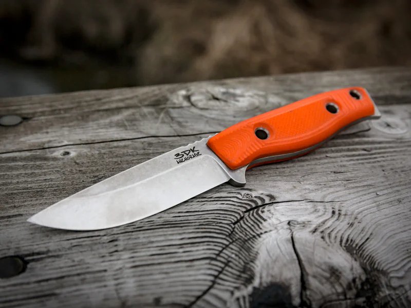 3 Dog Knife is a knife store in Girdwood, Alaska with a wide selection of knives and sharpening.