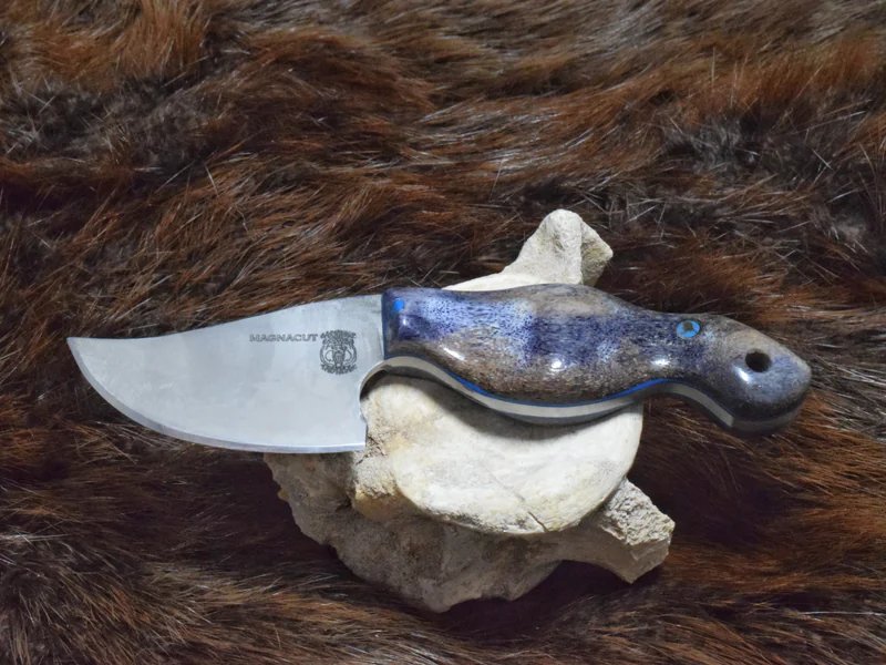 carnivore tactical custom knives is a knife store in Coffman Cove, Alaska featuring Custom, Hunting, Tactical knives and knife sharpening.