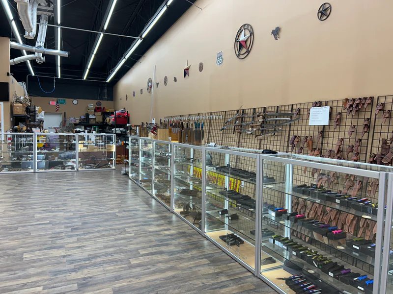 Texan Knives is a knife store in Corsicana, Texas featuring Damascus, Custom, Kitchen knives and knife sharpening.