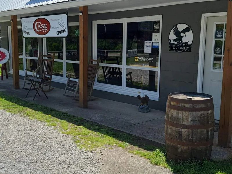 Knife Store | Eagle Valley Cutlery is a knife store in Advance, Indiana featuring Custom, Kitchen knives and knife sharpening.