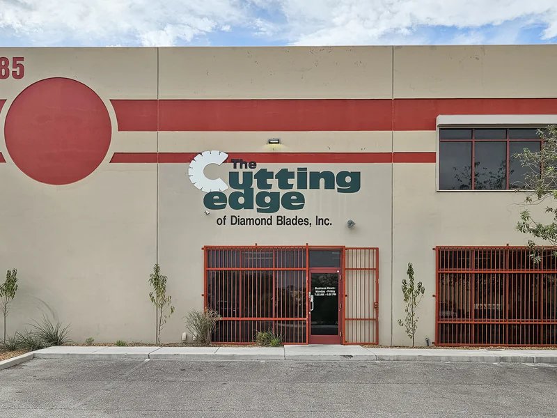 The Cutting Edge of Diamond Blades is a knife store in Las Vegas, Nevada featuring Custom knives and knife sharpening.