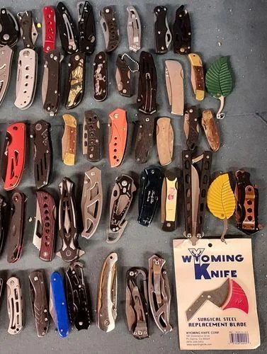Off Grid Outfitters is a knife store in Raleigh, North Carolina with a wide selection of knives and sharpening.