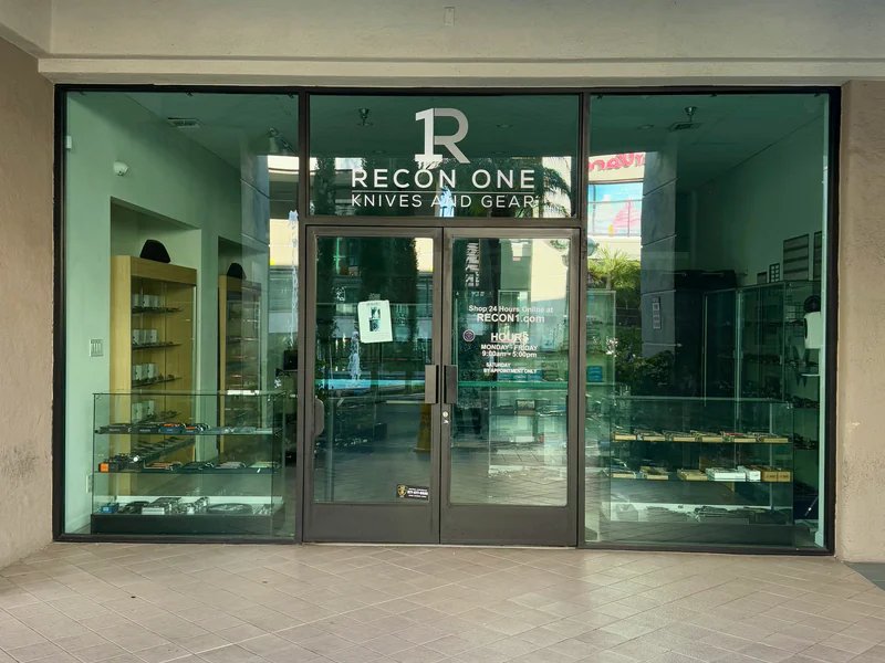 Recon 1 is a knife store in Los Angeles, California featuring Benchmade, Spyderco, Microtech knives and knife sharpening.