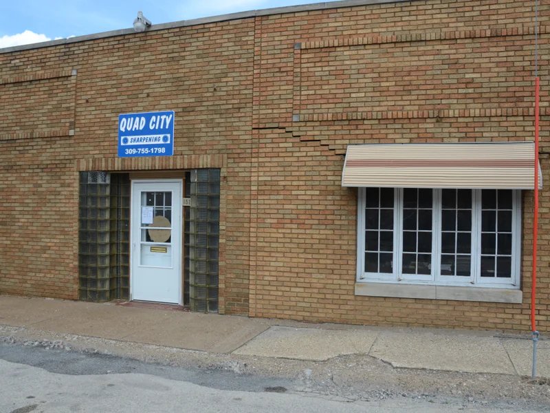 Quad City Sharpening is a knife sharpening store in Davenport, Iowa providing blade services.