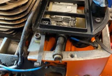 Dave Guilmette's Precision Edge is a knife sharpening store in Adamant, Vermont providing blade services.