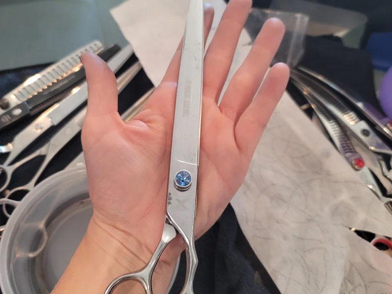 Flawless Shears Sharpening is a knife sharpening store in Lynn Haven, Florida providing blade services.