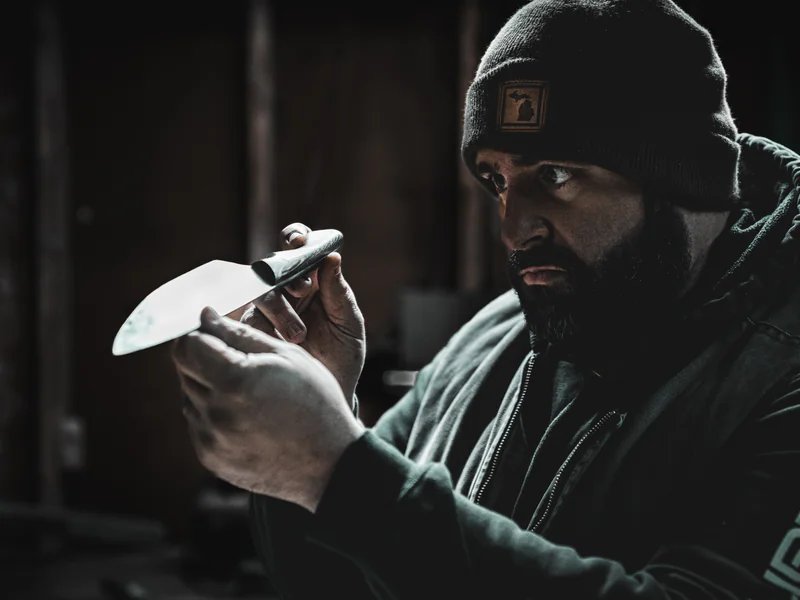 Moline Customs is a knife sharpening store in Algonac, Michigan providing blade services.