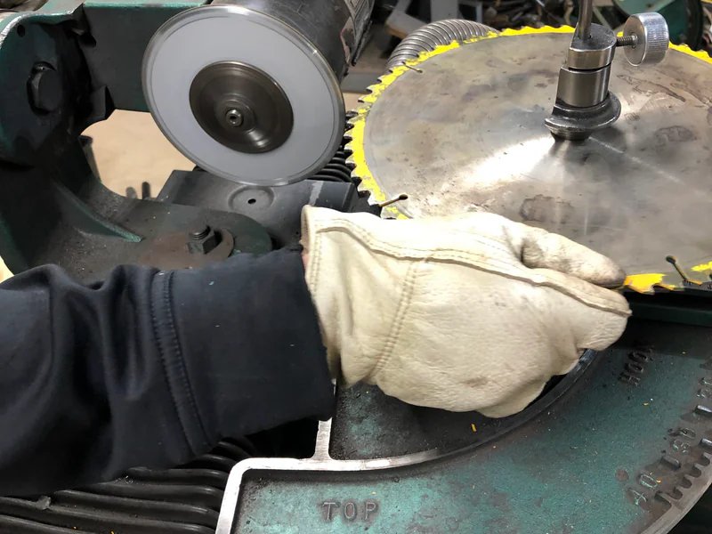 Precision Sharpening is a knife sharpening store in Tuscaloosa, Alabama providing blade services.