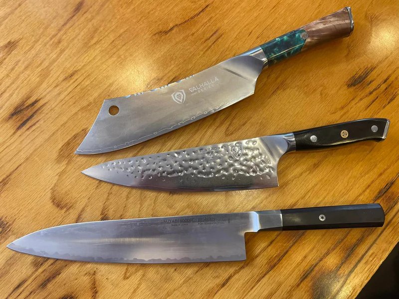 ROCs Edgeworks is a knife sharpening store in Joshua Tree, California providing blade services.
