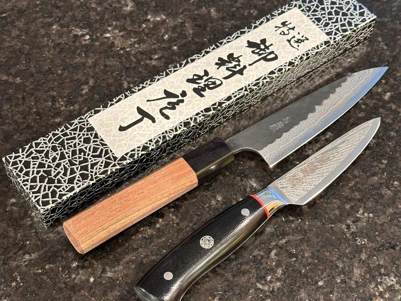 Sharpow™ Kits by Vivront is a knife sharpening store in Almelund, Minnesota providing expert blade services.