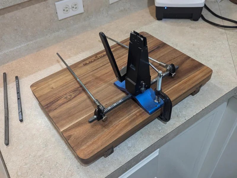 Sterling Knife Sharpening is a knife sharpening store in Sterling City, Texas providing blade services.