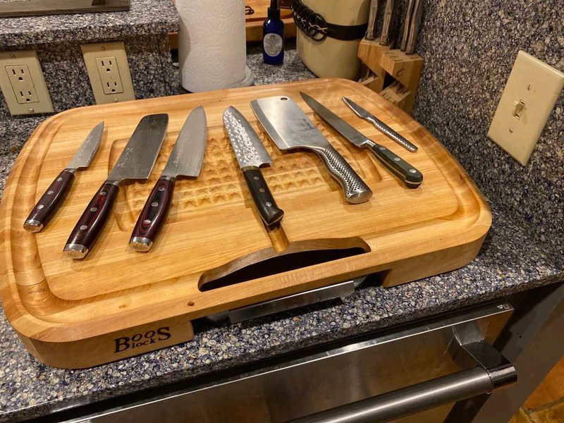 the knife guy is a knife sharpening store in San Antonio, Texas providing blade services.