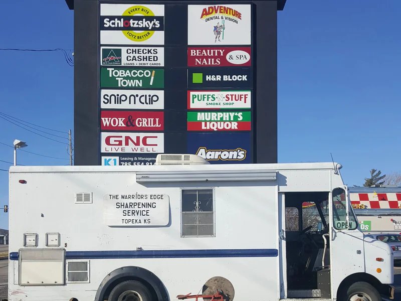 The Warriors Edge is a knife sharpening store in Topeka, Kansas providing blade services.