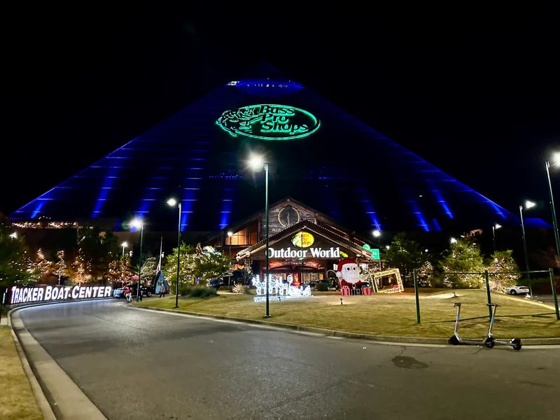 Bass Pro Shops at the Pyramid is a knife store in Memphis, Tennessee featuring Buck knives.