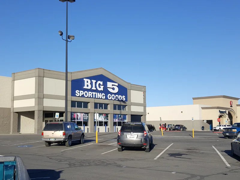 Big 5 Sporting Goods is a knife store in Fallon, Nevada featuring Custom, Buck knives and knife sharpening.