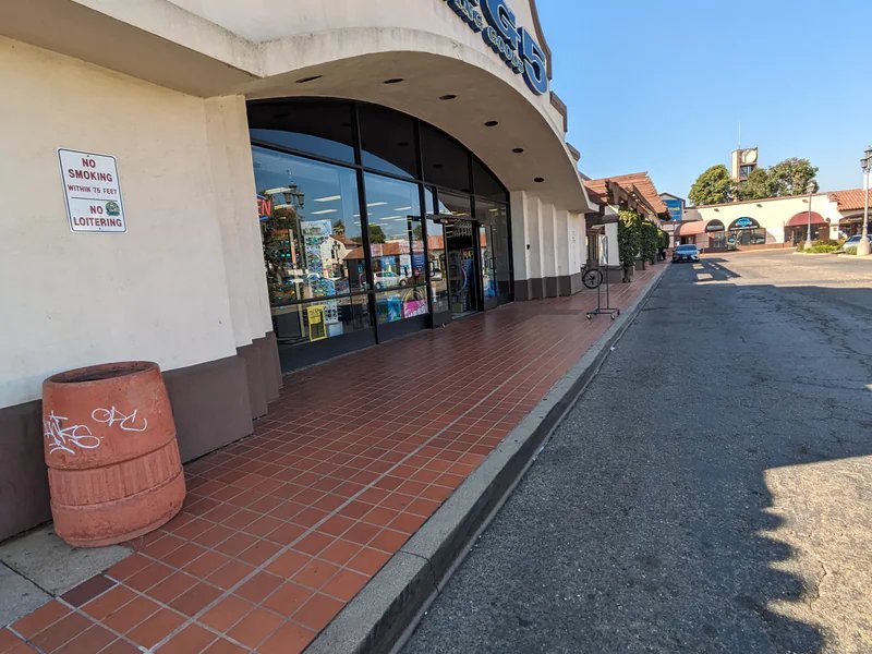 Big 5 Sporting Goods is a knife store in Santa Maria, California with a wide selection of knives.
