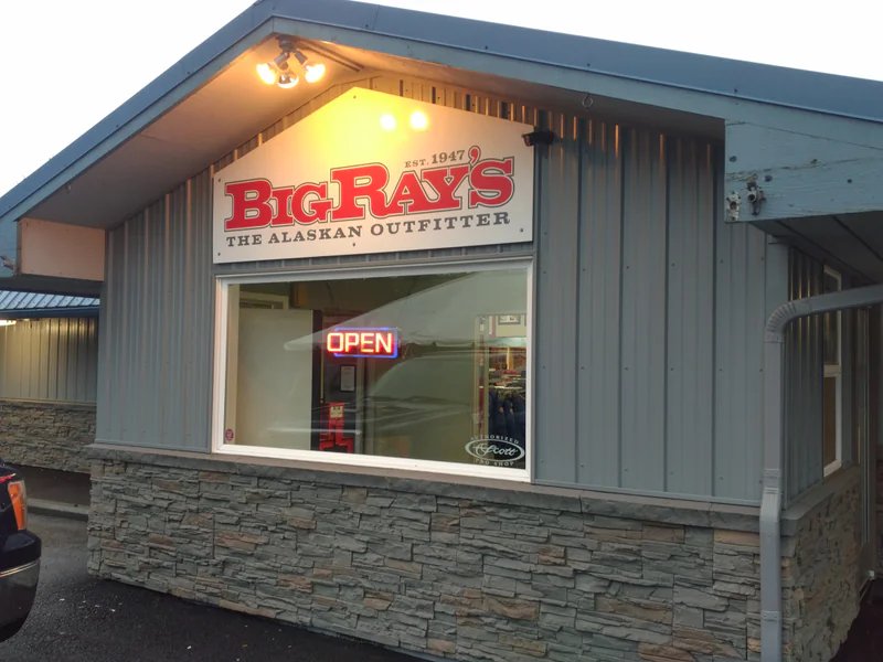 Big Ray's is a knife store in Kodiak, Alaska featuring Hunting knives and knife sharpening.