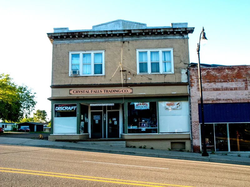 Crystal Falls Trading Co is a knife store in Watersmeet, Michigan with a wide selection of knives and sharpening.