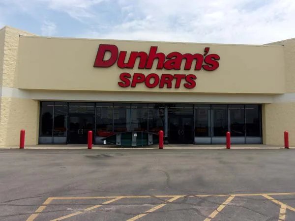 Dunham's Sports is a knife store in Bad Axe, Michigan with a wide selection of knives.