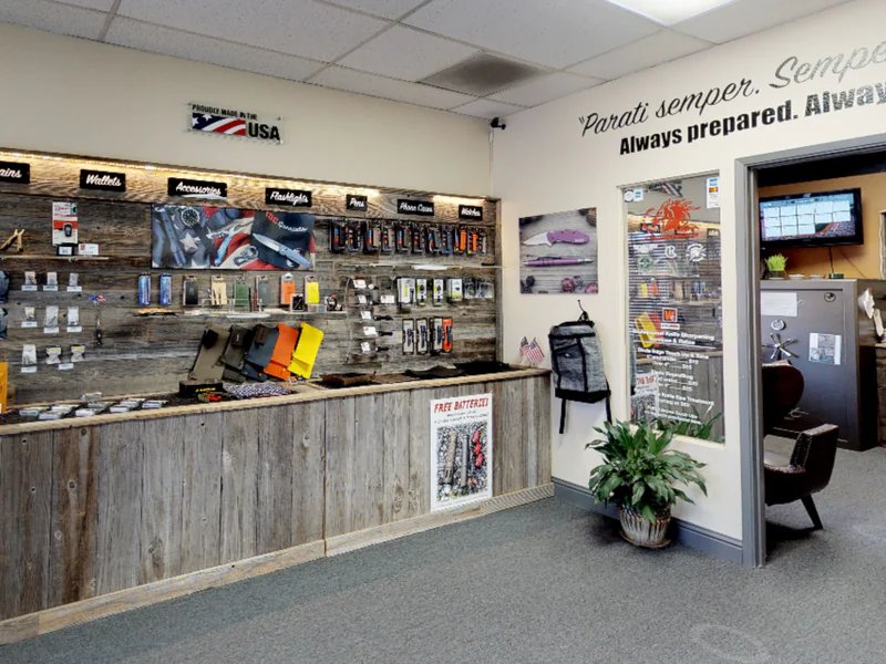 EDC Specialties is a knife store in Olympic Valley, California featuring Spyderco, Custom, Pocket knives and knife sharpening.