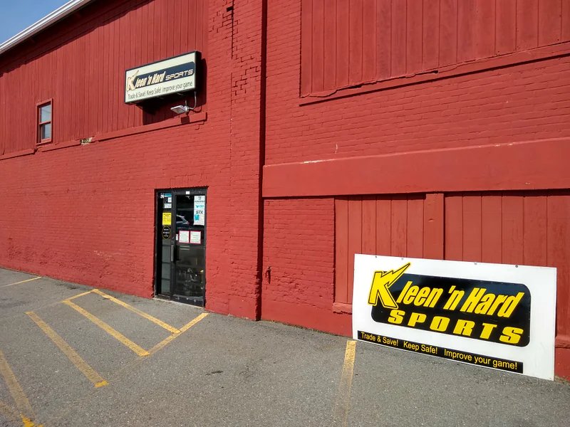 Kleen 'n' Hard Sports is a knife store in Worcester, Massachusetts featuring Mac knives and knife sharpening.