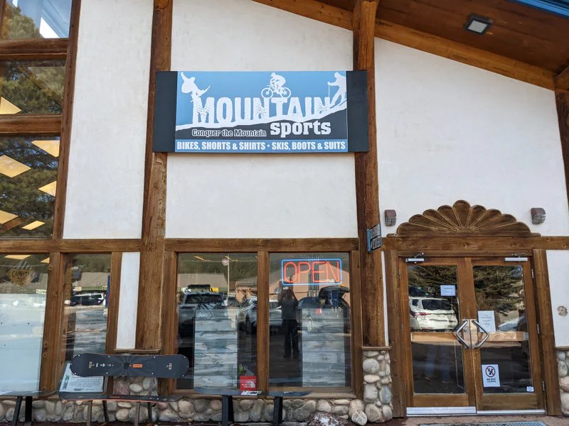Mountain Sports of Angel Fire is a knife store in Angel Fire, New Mexico with a wide selection of knives.