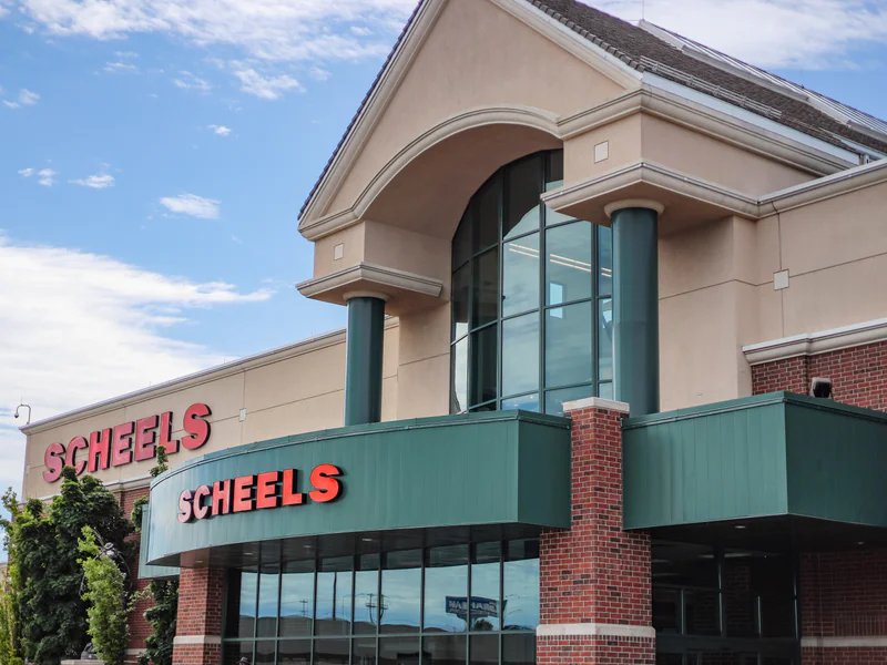 Scheels is a knife store in Sioux Falls, South Dakota featuring Hunting, Custom knives and knife sharpening.