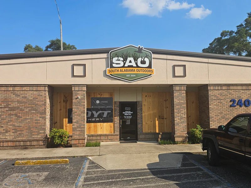 SOUTH ALABAMA OUTDOORS LLC. is a knife store in Brewton, Alabama featuring Custom knives and knife sharpening.