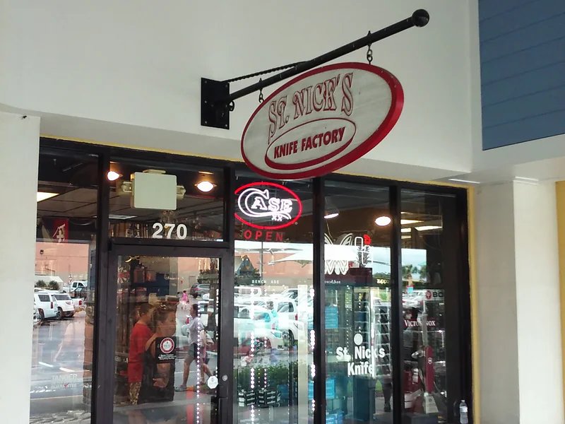 St Nick's Knife Factory - Foley is a knife store in Abbeville, Alabama featuring Pocket, Spyderco, Custom knives and knife sharpening.