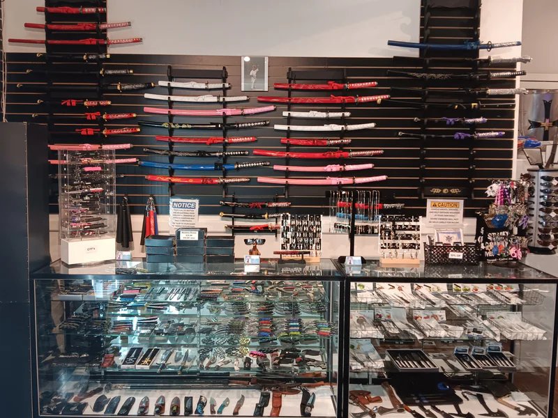 Stabby Granny's Knives & Things is a knife store in Galveston, Texas featuring Pocket, Kitchen knives.