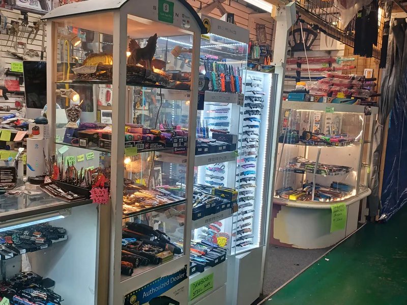 Hunting Knives & Swords (ask for shazia ) is a knife store in Alford, Florida with a wide selection of knives.