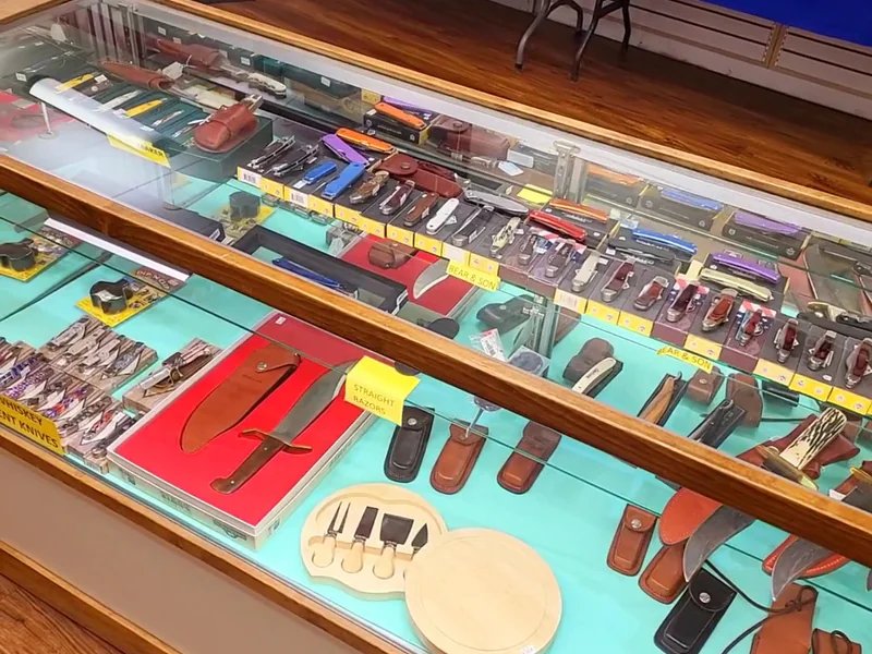 The Knife Guys is a knife store in Dawn, Texas featuring Custom knives and knife sharpening.