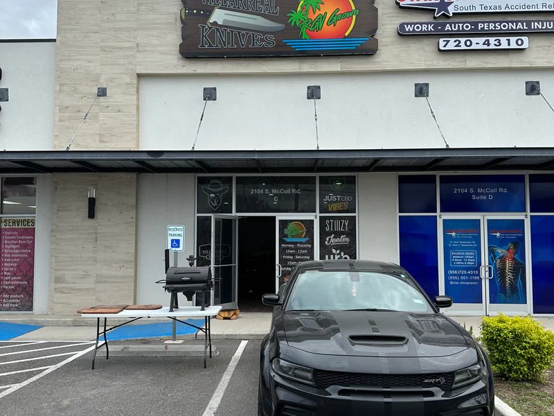 Villarreal Knives Edinburg is a knife store in Fabens, Texas featuring Custom knives.